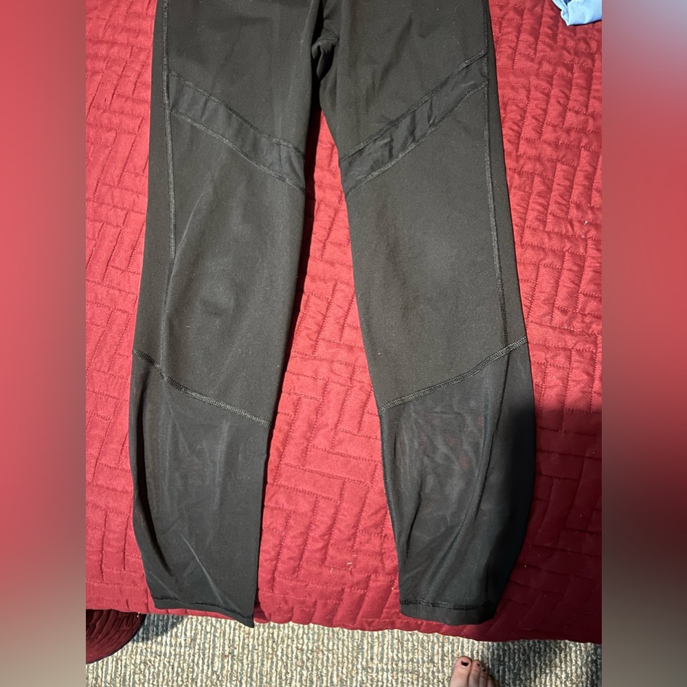 Athletic leggings
